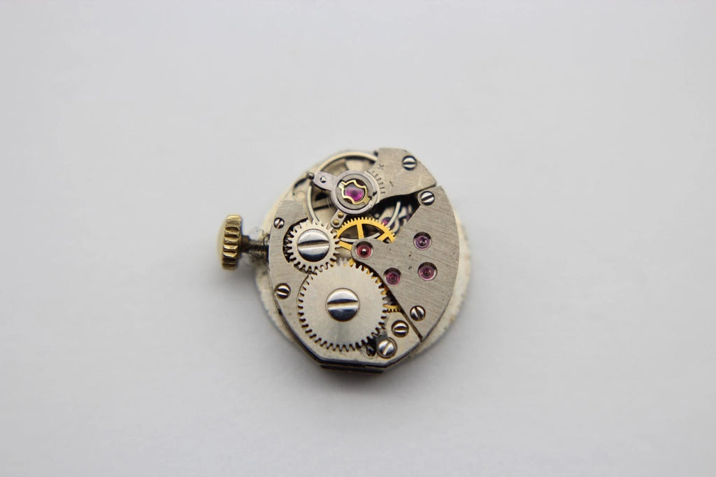 Bergana Uhrwek AS 1677 Watch Movement 17 Jewels Balance Ok for Part Repair rund